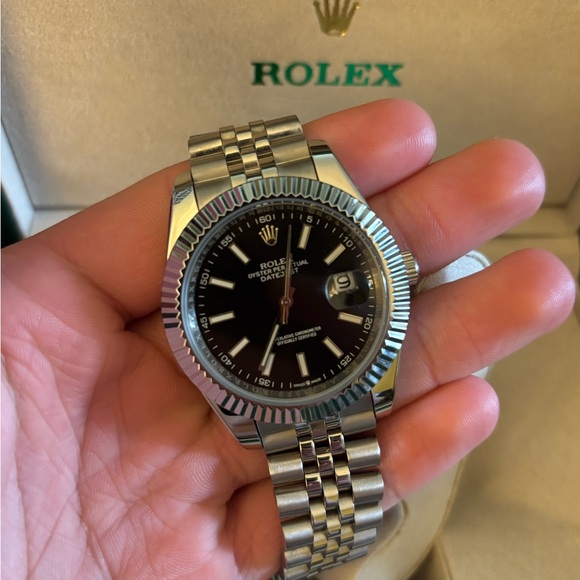 Rolex Silver and Black Watch 41mm oyster perpetual automatic movement Swiss made - Picture 6 of 12